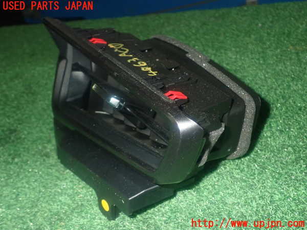 1UPJ-9240637526]カローラ ツーリング ハイブリッド(ZWE214W)エアコン吹き出し口1 (右) 中古_2