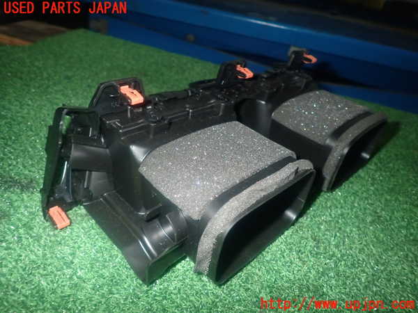 1UPJ-9240637528]カローラ ツーリング ハイブリッド(ZWE214W)エアコン吹き出し口3 (真中) 中古_2