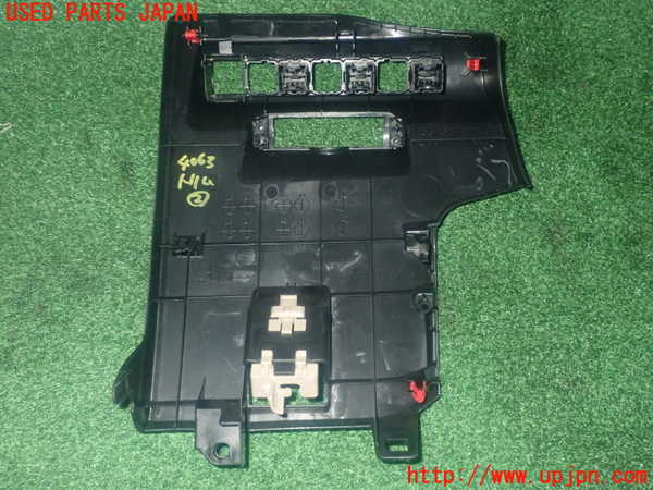 1UPJ-9240637692]カローラ ツーリング ハイブリッド(ZWE214W)内装トリム類2 中古_2