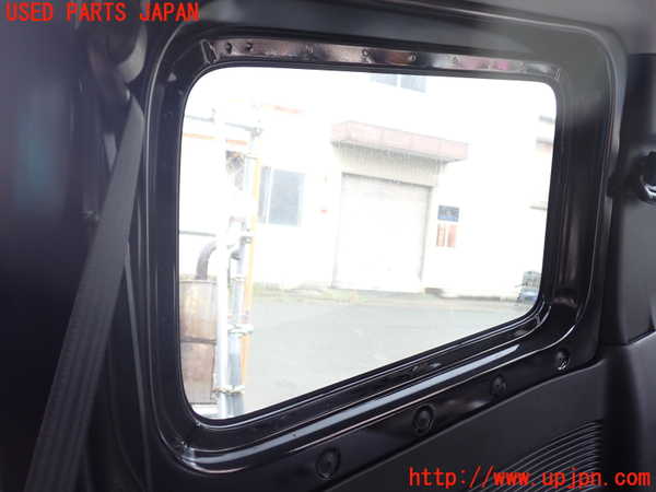 1UPJ-9240641382]ジムニー(JB64W)左クォーターガラス 中古(43R-008557 M260)_2