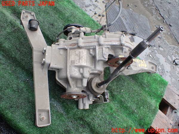 1UPJ-9240643300]ジムニー(JB64W)トランスファー 中古_2
