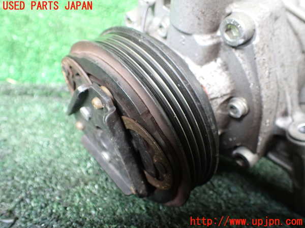 1UPJ-9240646025]ジムニー(JB64W)エアコンコンプレッサー 中古_3