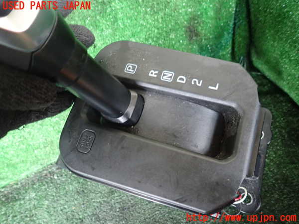1UPJ-9240647555]ジムニー(JB64W)ATシフトレバー 中古_2