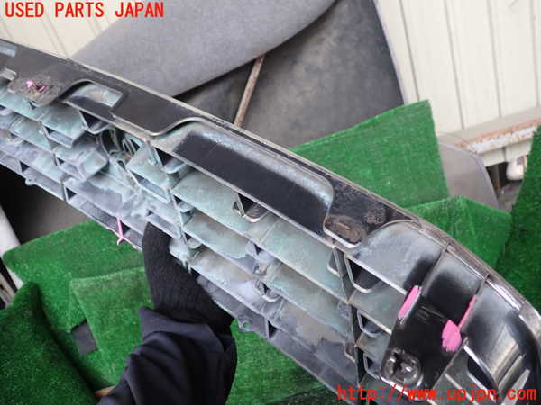 1UPJ-9240651050]ランクルプラド(RZJ95W)ラジエターグリル 中古_5