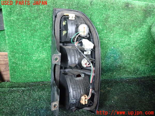 1UPJ-9240651536]ランクルプラド(RZJ95W)左テールランプ 中古_3