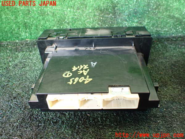 1UPJ-9240656066]ランクルプラド(RZJ95W)エアコンスイッチ1 中古_3