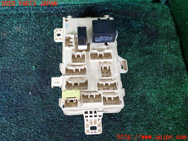 1UPJ-9240656741]ランクルプラド(RZJ95W)ヒューズボックス1 中古_3