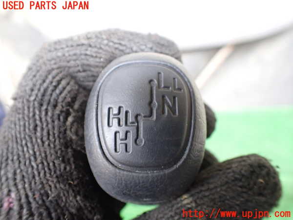 1UPJ-9240657570]ランクルプラド(RZJ95W)シフトノブ 中古_2