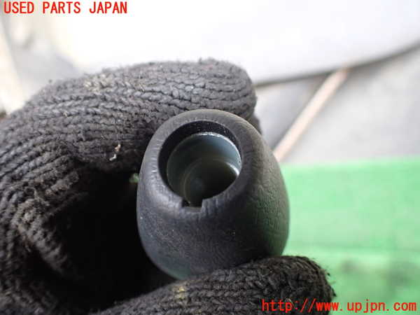 1UPJ-9240657570]ランクルプラド(RZJ95W)シフトノブ 中古_3