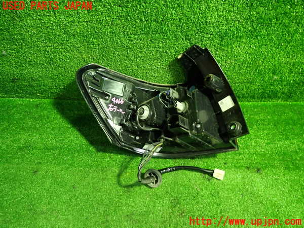1UPJ-9240661530]ロッキー(ROCKY) ハイブリッド(A202S)右テールランプ 中古_3