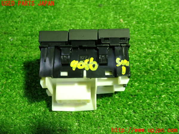 1UPJ-9240666306]ロッキー(ROCKY) ハイブリッド(A202S)スイッチ1 (プリクラッシュ ソナー S-PDL VSC OFF ) 中古_3