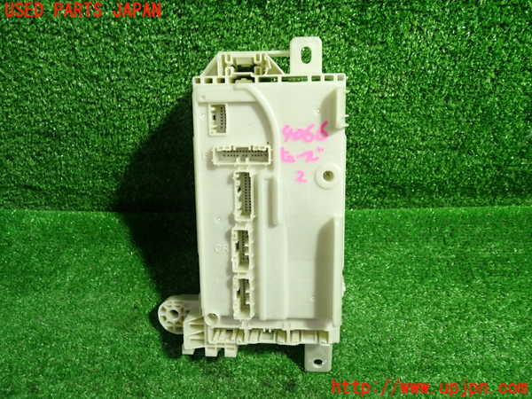 1UPJ-9240666741]ロッキー(ROCKY) ハイブリッド(A202S)ヒューズボックス1 (室内 助手席側) 中古_3