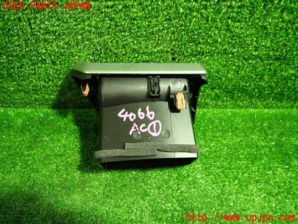 1UPJ-9240667526]ロッキー(ROCKY) ハイブリッド(A202S)エアコン吹き出し口1 (右) 中古_3
