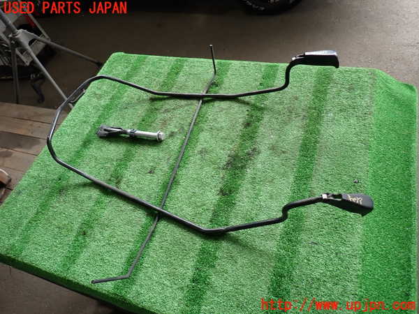 2UPJ-9240671700]ハイエースバン200系(GDH201V)スペアタイヤキャリア ジャンク_2