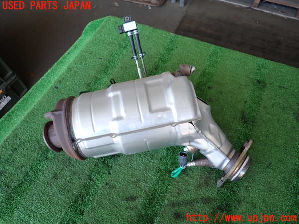 2UPJ-9240672662]ハイエースバン200系(GDH201V)触媒2 中古_2