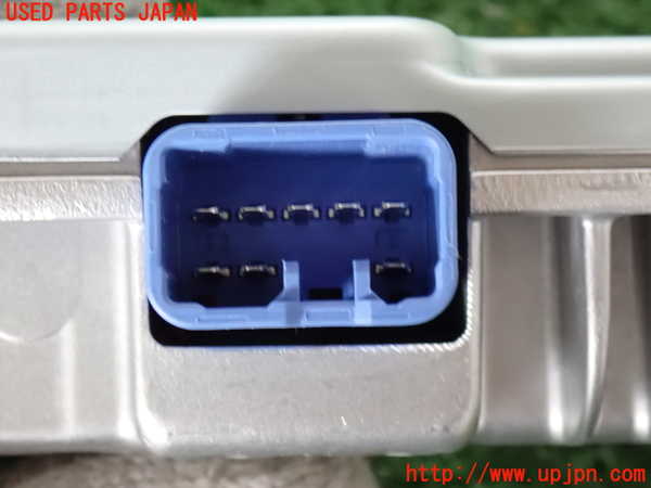 2UPJ-9240676525]ハイエースバン200系(GDH201V)アンプ 中古_2