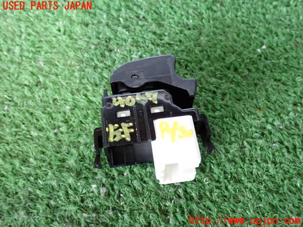 2UPJ-9240676245]ハイエースバン200系(GDH201V)左前パワーウィンドウスイッチ 中古_2
