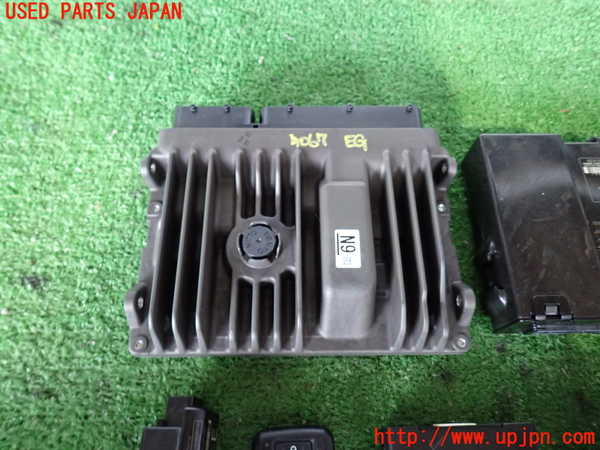 2UPJ-9240676110]ハイエースバン200系(GDH201V)エンジンコンピューター 中古_2
