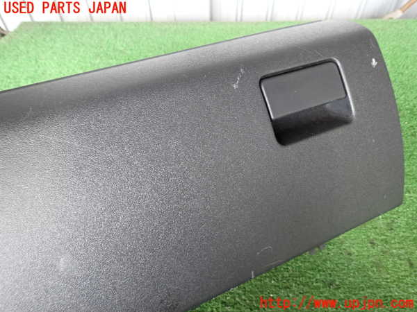 2UPJ-9240677516]ハイエースバン200系(GDH201V)グローブボックス1 中古_2