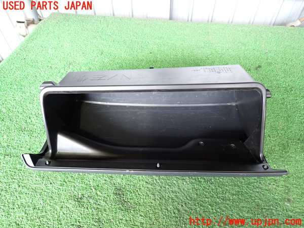 2UPJ-9240677516]ハイエースバン200系(GDH201V)グローブボックス1 中古_3