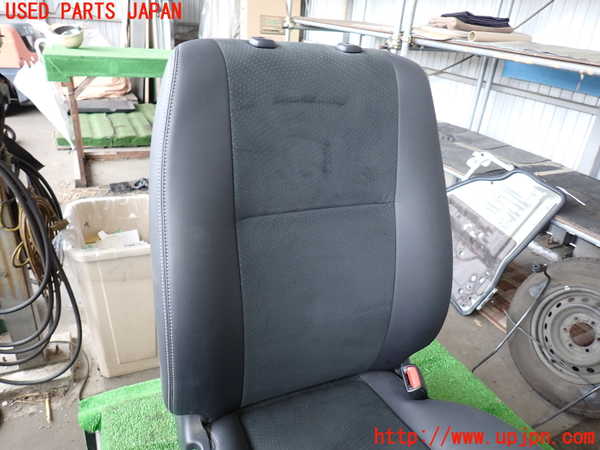 2UPJ-9240677035]ハイエースバン200系(GDH201V)運転席シート 中古_3