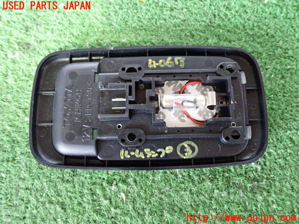 2UPJ-9240676413]ハイエースバン200系(GDH201V)ルームランプ3(ラゲッジ) 中古_2