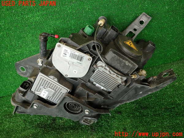 2UPJ-9240681130]マセラティ・クアトロポルテ(MQP30A)右ヘッドライト HID 中古_3