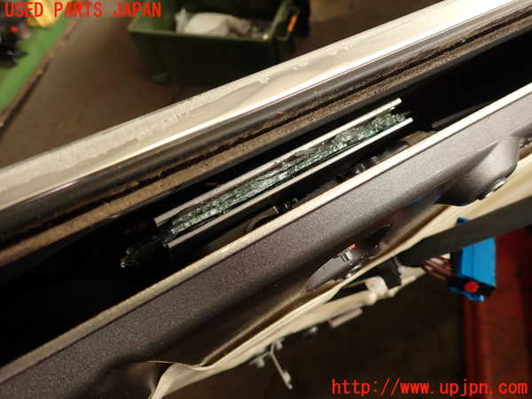 2UPJ-9240681320]マセラティ・クアトロポルテ(MQP30A)左後ドア 中古_4