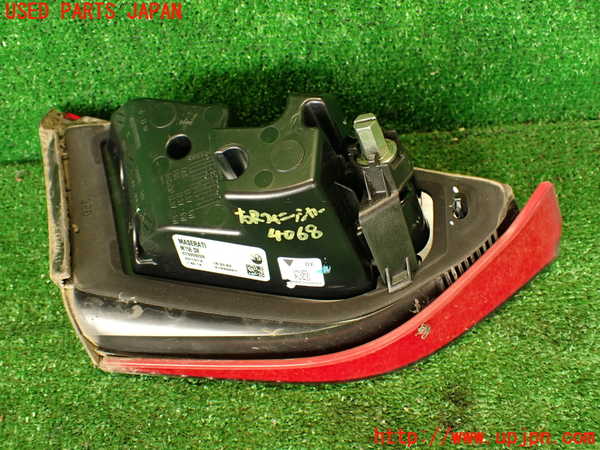 2UPJ-9240681550]マセラティ・クアトロポルテ(MQP30A)右リアフィニッシャー 中古_2
