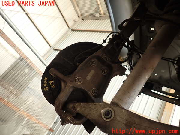 2UPJ-9240684295]マセラティ・クアトロポルテ(MQP30A)左フロントナックルハブ 中古_2