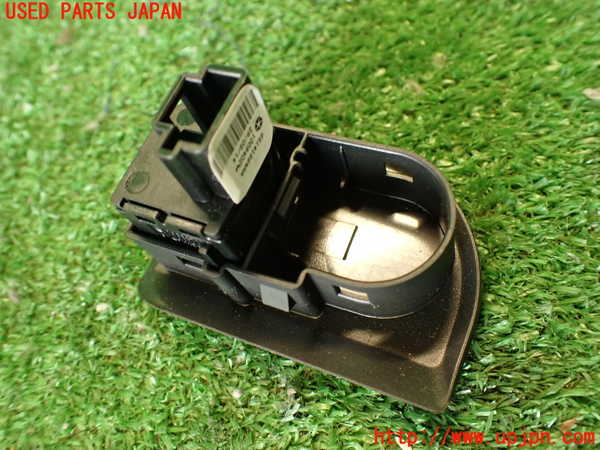 2UPJ-9240686312]マセラティ・クアトロポルテ(MQP30A)スイッチ7(トランク) 中古_3