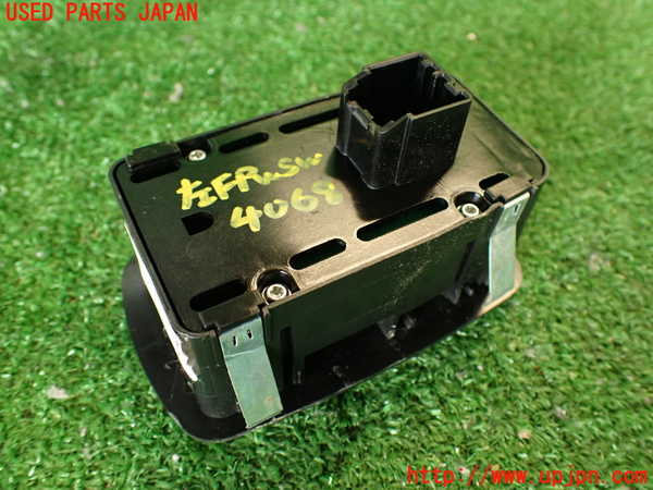 2UPJ-9240686245]マセラティ・クアトロポルテ(MQP30A)左前パワーウィンドウスイッチ 中古_4