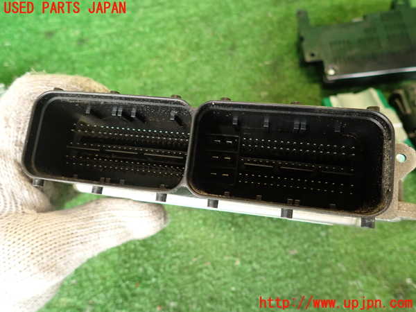 2UPJ-9240686110]マセラティ・クアトロポルテ(MQP30A)エンジンコンピューター 中古_3