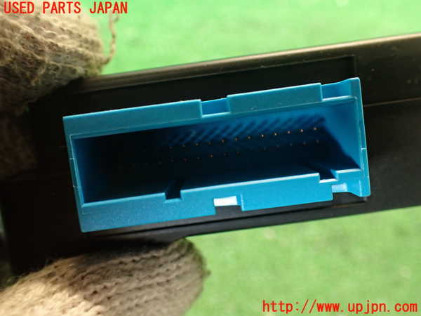 2UPJ-9240686120]マセラティ・クアトロポルテ(MQP30A)サスペンションコンピューター 中古_3