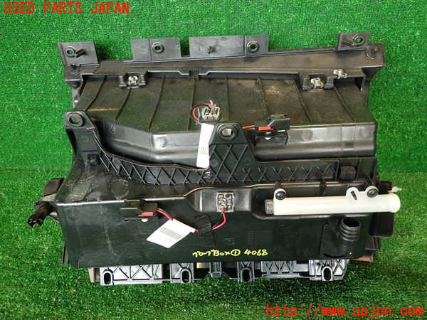 2UPJ-9240687516]マセラティ・クアトロポルテ(MQP30A)グローブボックス1 中古_4