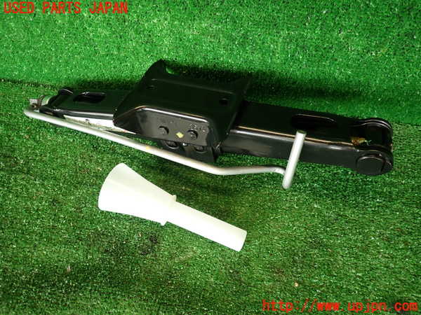 2UPJ-9240687805]マセラティ・クアトロポルテ(MQP30A)車載工具 中古_2