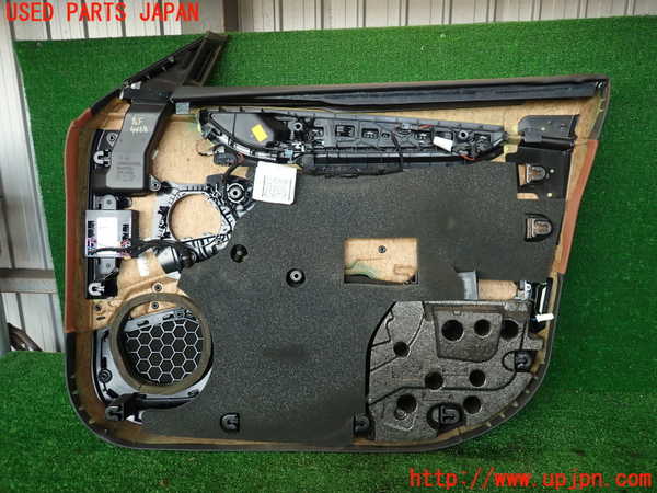 2UPJ-9240681264]マセラティ・クアトロポルテ(MQP30A)左前ドア内張り 中古_5