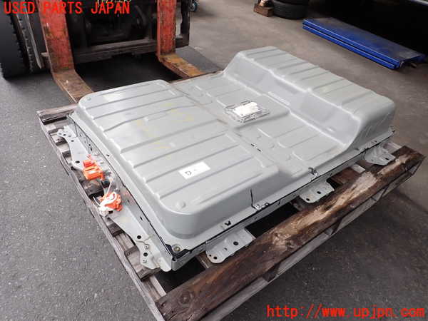 2UPJ-9240696911]日産リーフ(ZE1)ハイブリッドバッテリー1 中古_2