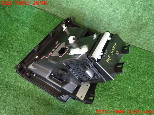 2UPJ-9240697516]日産リーフ(ZE1)グローブボックス1 中古_3