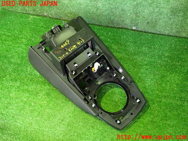 2UPJ-9240697549]日産リーフ(ZE1)コンソール 中古_4