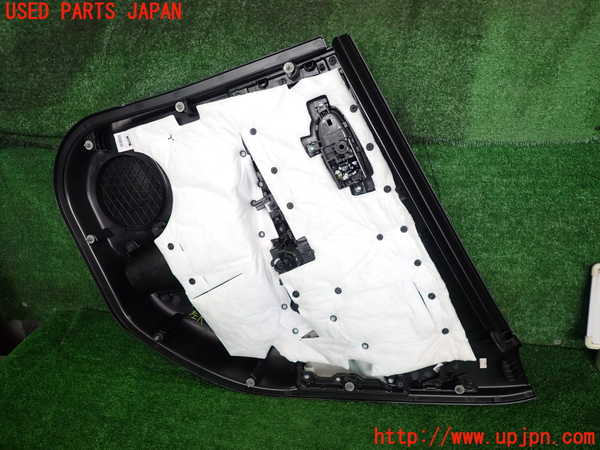 2UPJ-9240691324]日産リーフ(ZE1)左後ドア内張り 中古_3