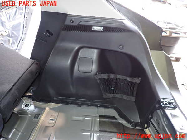 2UPJ-9240697675]日産リーフ(ZE1)右リアピラートリム 中古_2