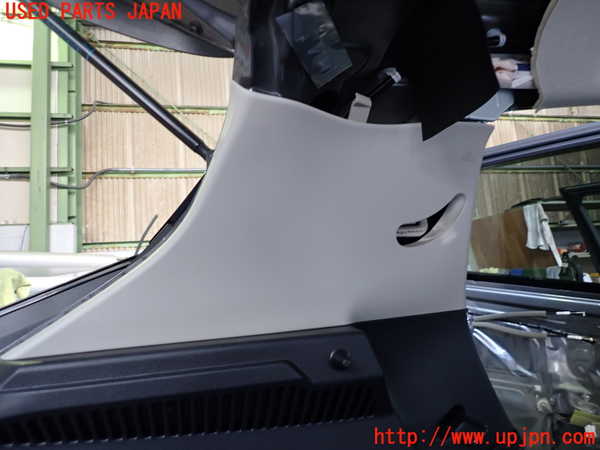 2UPJ-9240697680]日産リーフ(ZE1)左リアピラートリム 中古_2