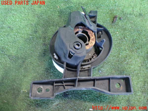 2UPJ-9240701180]ハイエースバン200系(KDH206V)右フォグ 中古_4