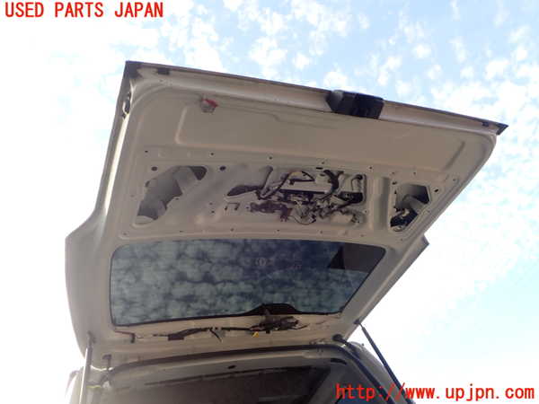 2UPJ-9240701566]ハイエースバン200系(KDH206V)バックドア リアゲート ハッチ 中古 M1240 43R-001795_4