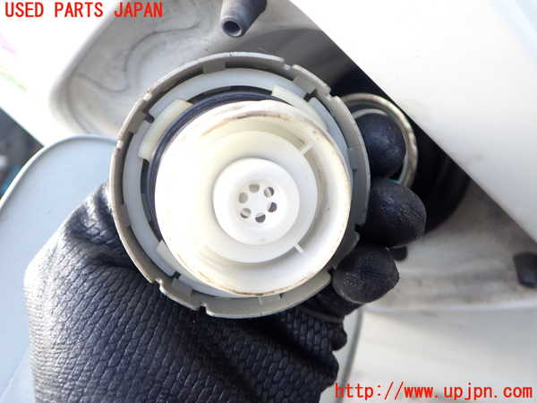 2UPJ-9240701690]ハイエースバン200系(KDH206V)フューエルリッド 中古_3