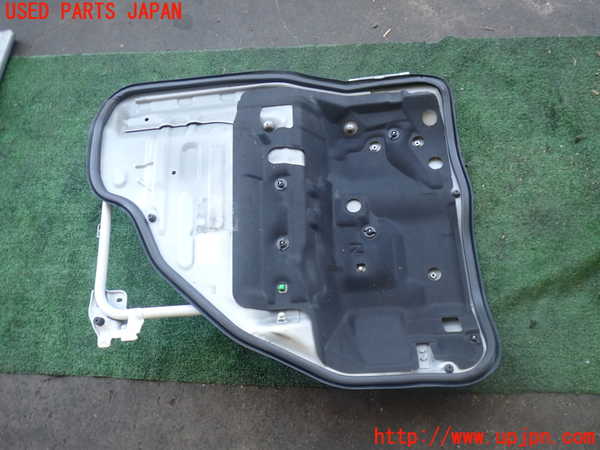 2UPJ-9240702160]ハイエースバン200系(KDH206V)エンジンアッパーカバー 中古_2