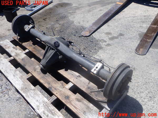 2UPJ-9240704400]ハイエースバン200系(KDH206V)リアデフホーシング 中古_2
