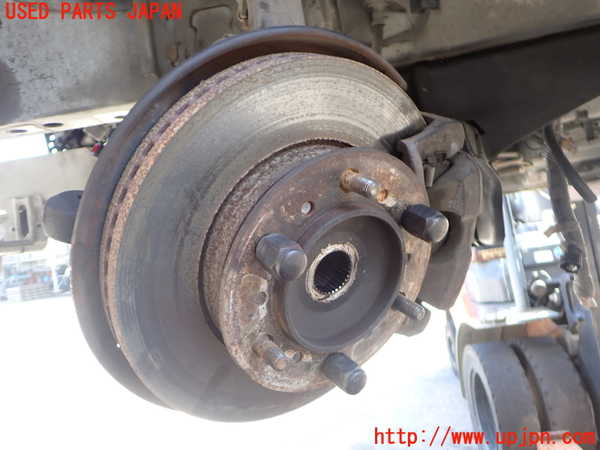 2UPJ-9240704295]ハイエースバン200系(KDH206V)左フロントナックルハブ 中古_2