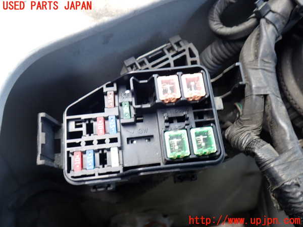 2UPJ-9240706742]ハイエースバン200系(KDH206V)ヒューズボックス2(EGルーム内助手席側) 中古_3